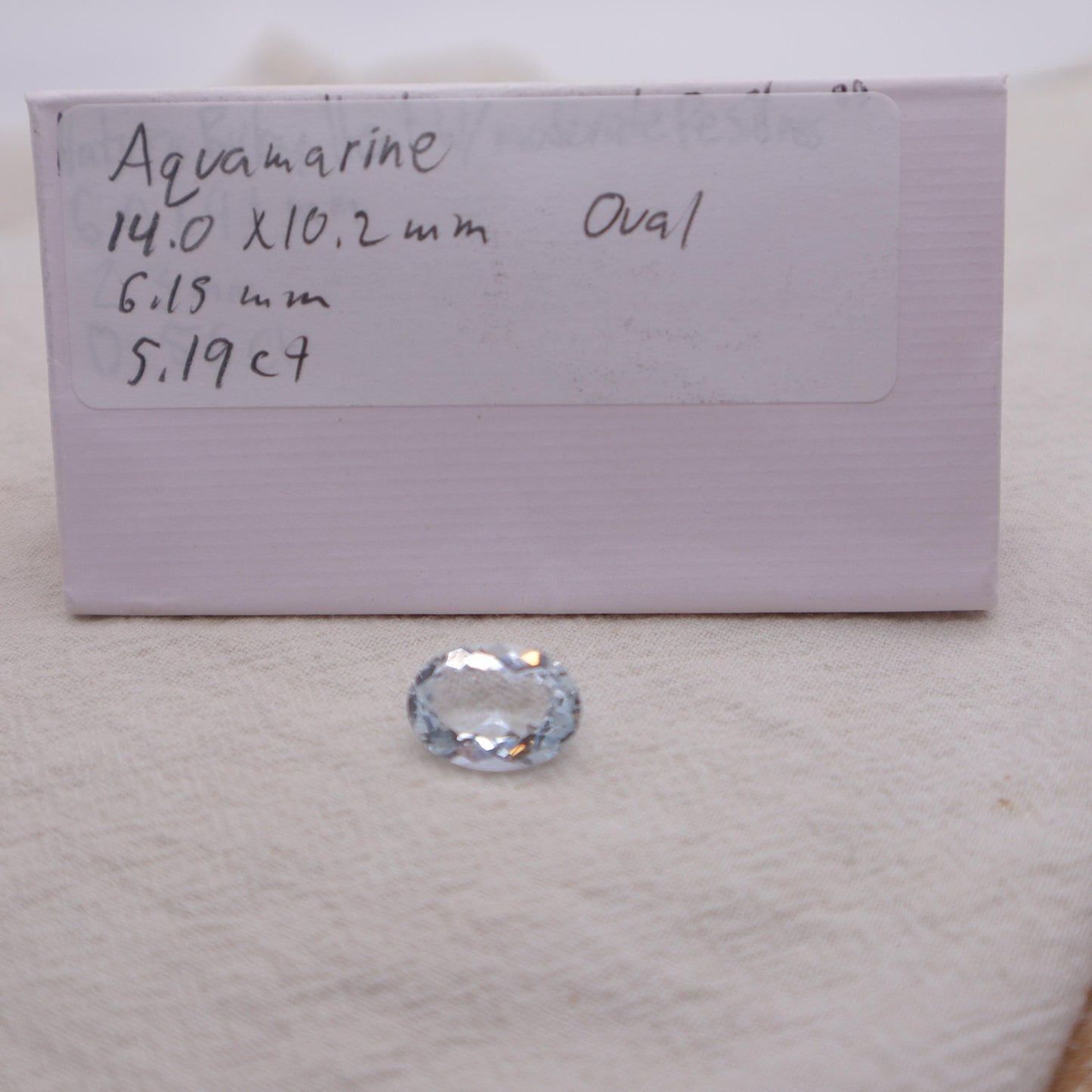 5.19 carat Light Blue Aquamarine 14x10.2mm Oval Cut, Faceted Loose Gemstone