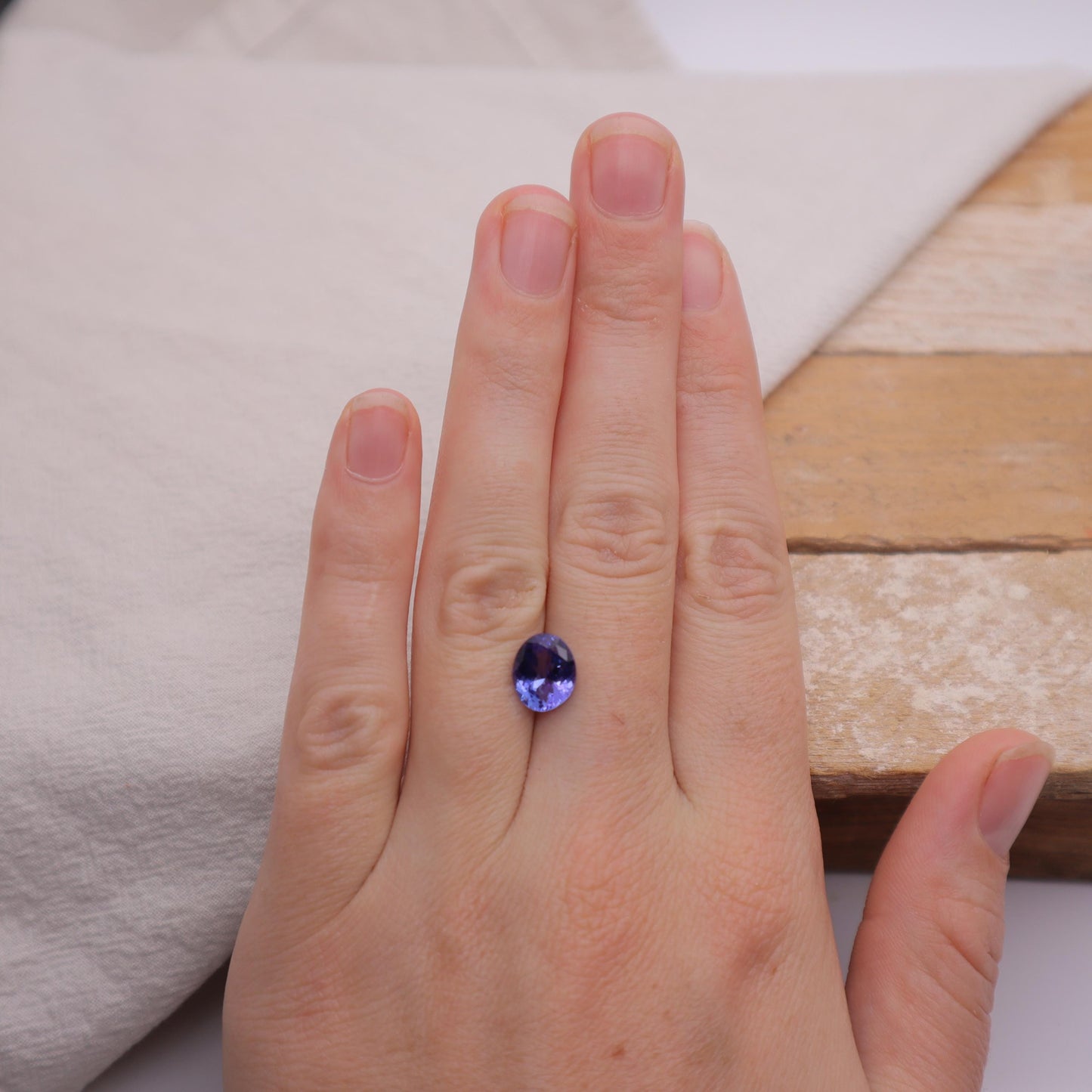 2.64 carat Tanzanite 9.7x8mm Oval Cut, Bluish Violet Faceted Loose Gemstone