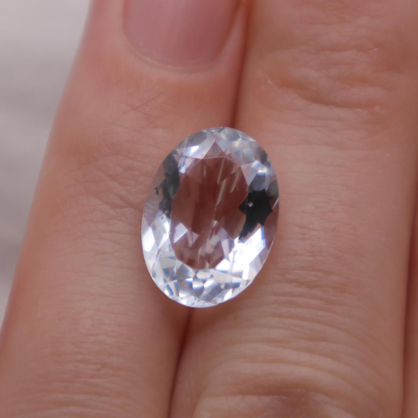 5.19 carat Light Blue Aquamarine 14x10.2mm Oval Cut, Faceted Loose Gemstone