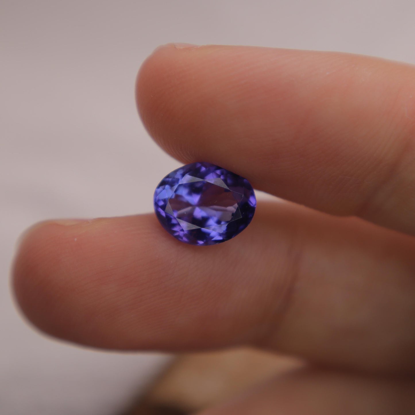 2.64 carat Tanzanite 9.7x8mm Oval Cut, Bluish Violet Faceted Loose Gemstone