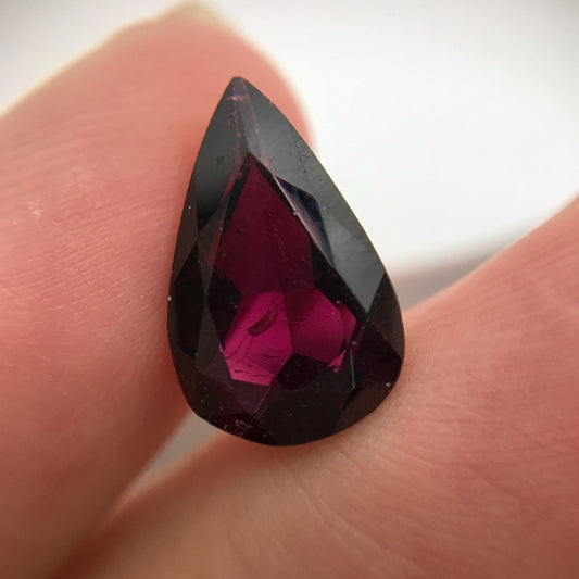 5.52 carat Dark Purple Red Garnet, 15x9.6mm Pear cut, Deep Rhodolite