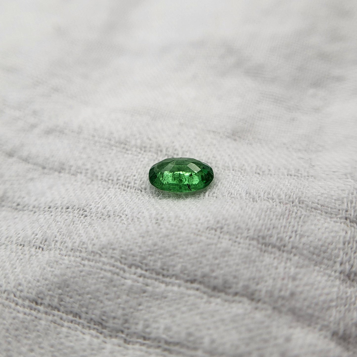 0.55 ct Natural Green Tsavorite Garnet 6.3x4.2mm Faceted Oval Gemstone Unmounted Gem, Earth Mined Green Garnet