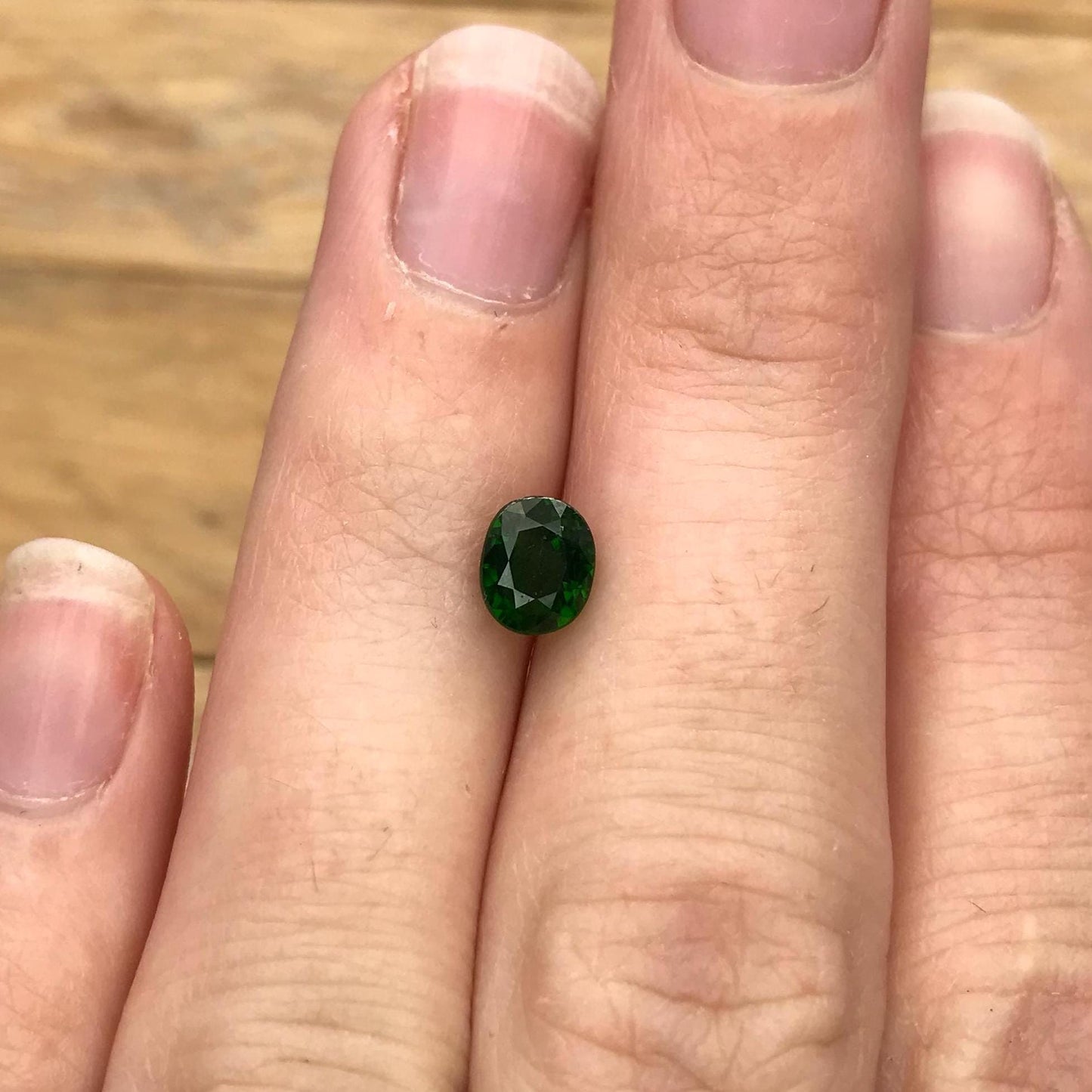 Green Diopside 1.08 carat, Oval Cut 6x5mm loose Gemstone Faceted Natural  Gem