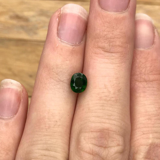 Green Diopside 1.08 carat, Oval Cut 6x5mm loose Gemstone Faceted Natural  Gem