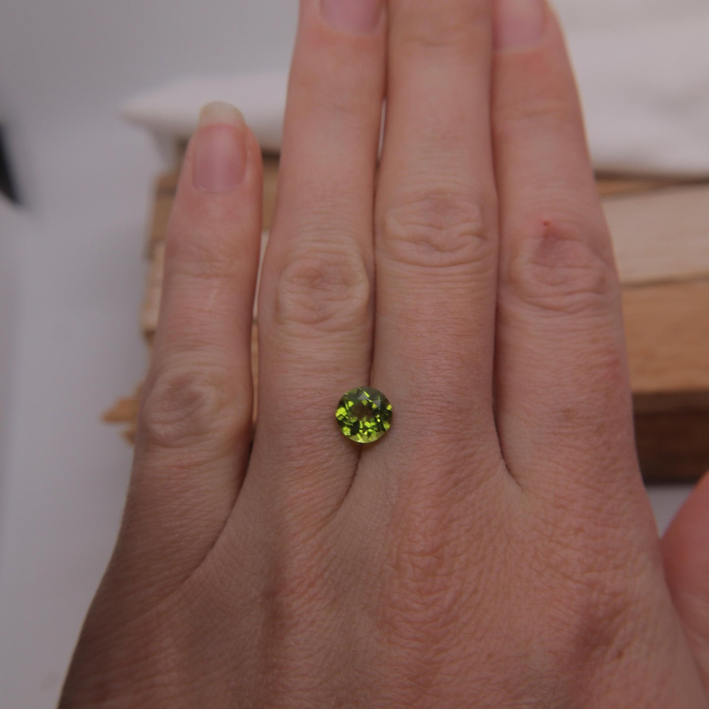 1.6 Carat Peridot 7.15mm Round Cut, Yellow Green, Faceted Loose Natural Gemstone