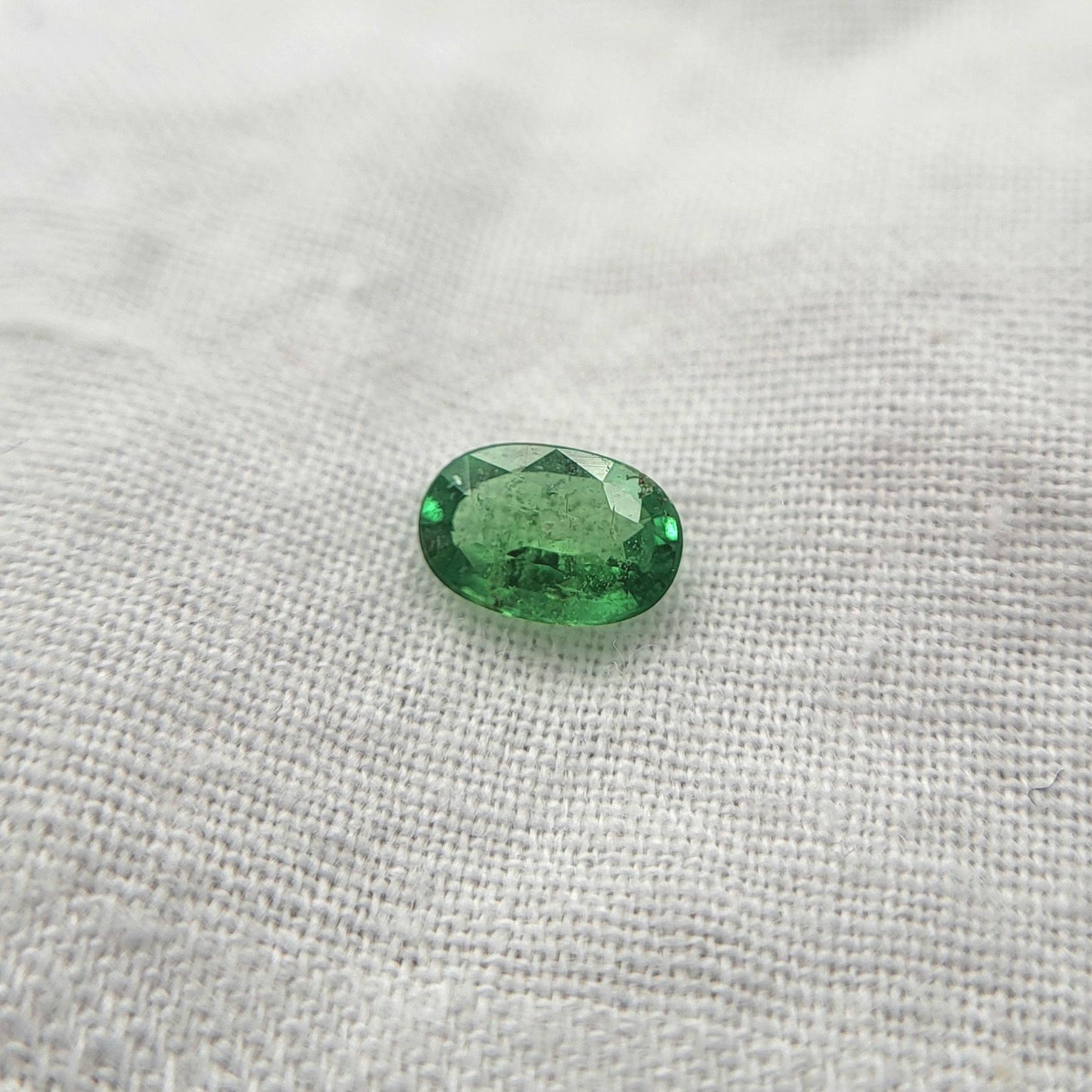 0.55 ct Natural Green Tsavorite Garnet 6.3x4.2mm Faceted Oval Gemstone Unmounted Gem, Earth Mined Green Garnet