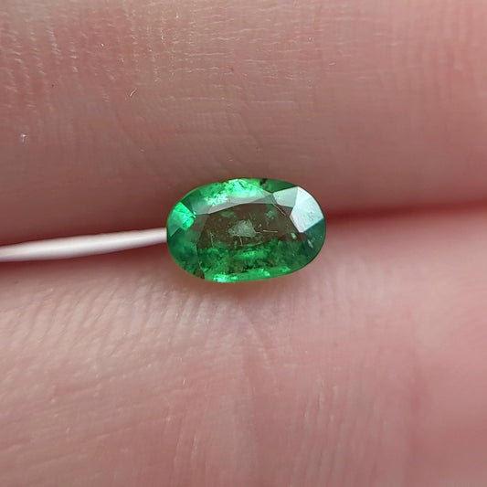 0.55 ct Natural Green Tsavorite Garnet 6.3x4.2mm Faceted Oval Gemstone Unmounted Gem, Earth Mined Green Garnet