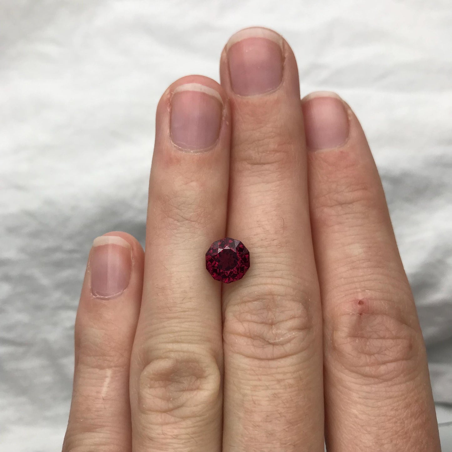 Pretty Rhodolite Garnet 2.39 Carat 7.5mm roun Octagon Cut, Facet Loose  Garnet