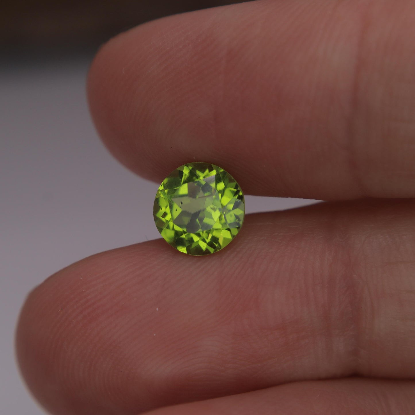 1.6 Carat Peridot 7.15mm Round Cut, Yellow Green, Faceted Loose Natural Gemstone