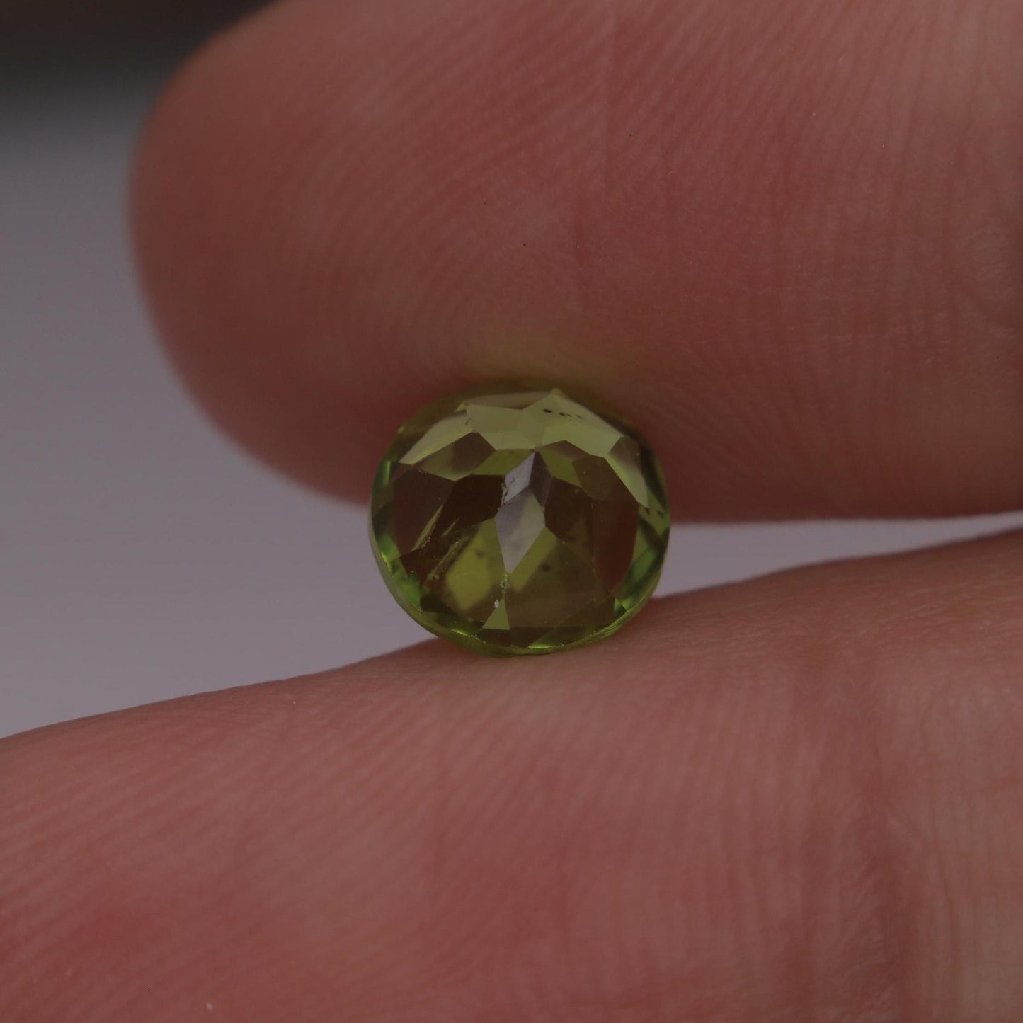 1.6 Carat Peridot 7.15mm Round Cut, Yellow Green, Faceted Loose Natural Gemstone