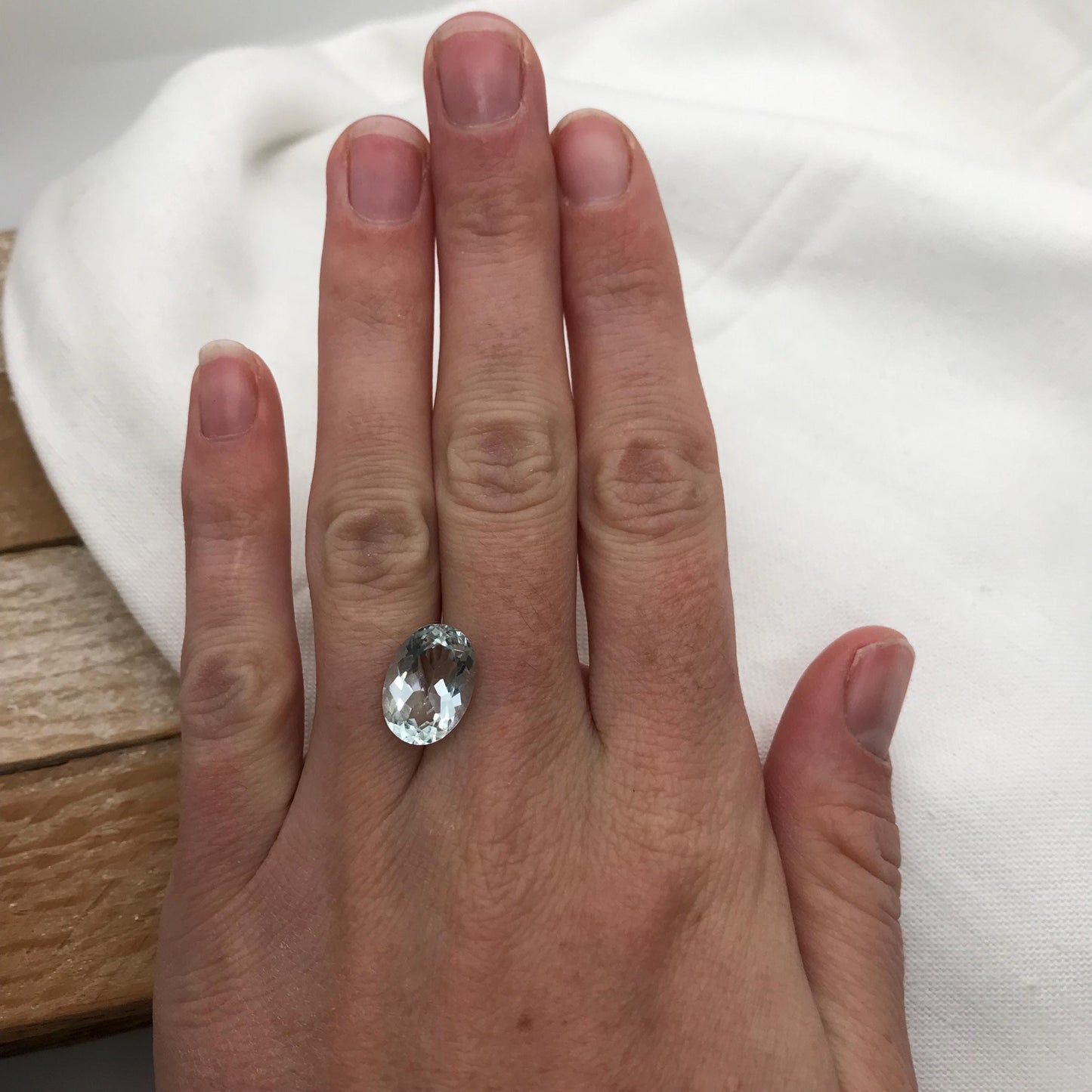 14x10mm Natural Aquamarine 5 carat, Oval Cut, Faceted Loose Gemstone