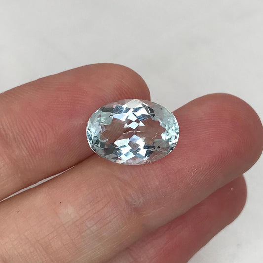 14x10mm Natural Aquamarine 5 carat, Oval Cut, Faceted Loose Gemstone