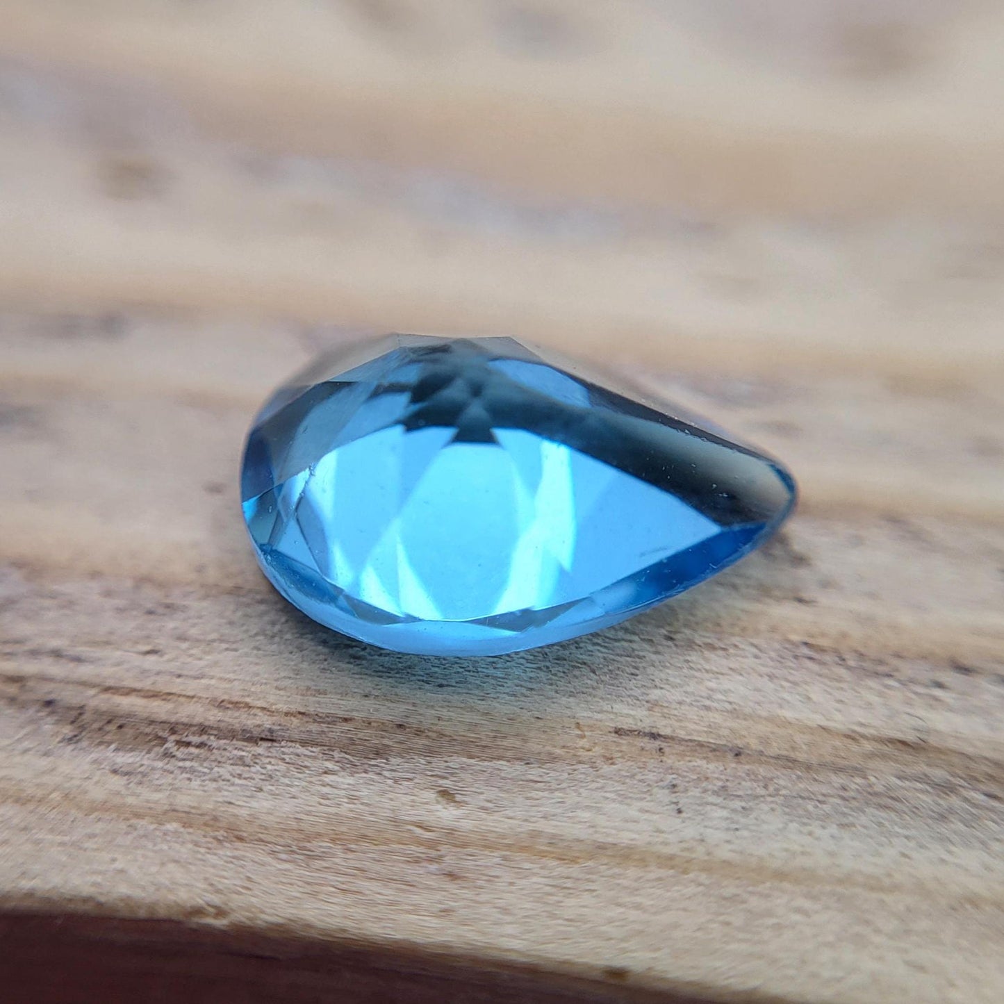 10.8x7.8mm Blue Topaz Pear Cut, 2.79 carat Loose Faceted Gem, Natural Topaz