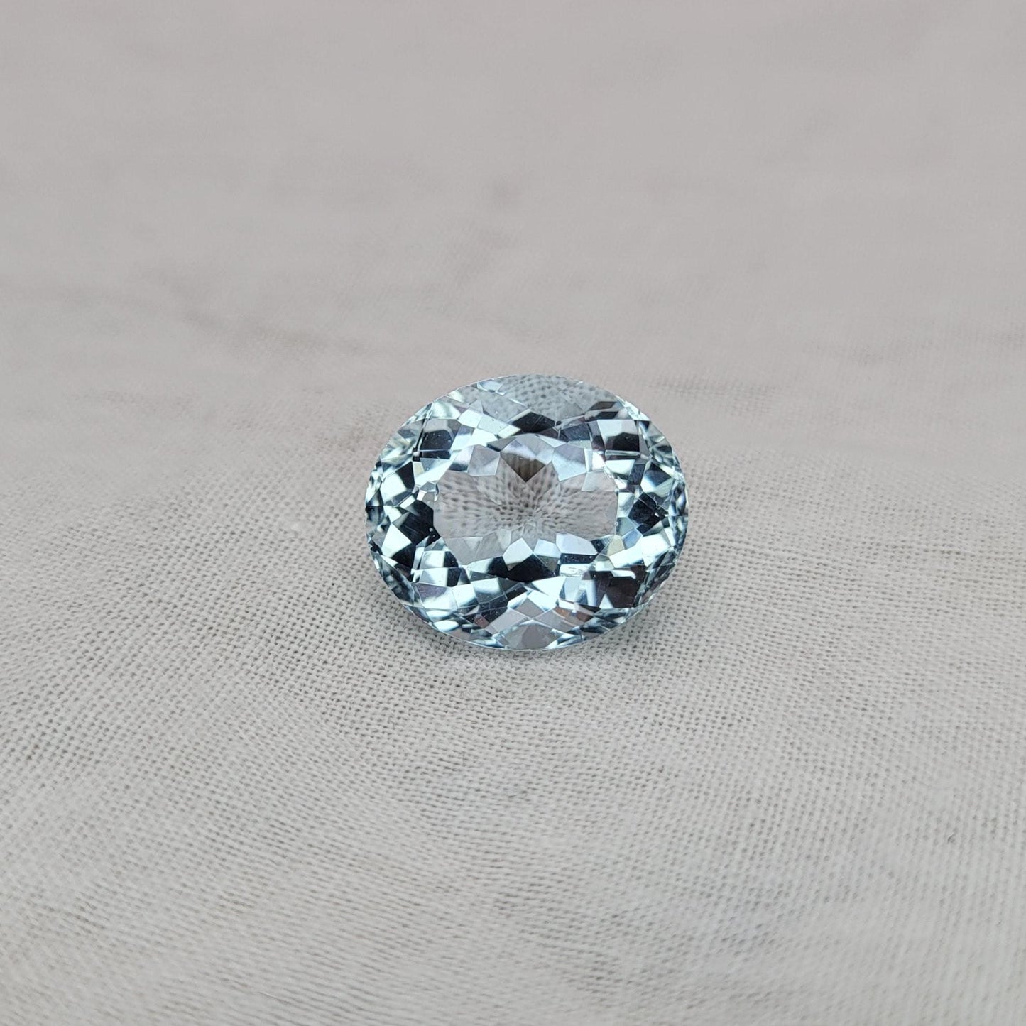 8.39 ct Very Light Blue Aquamarine, 14x12mm Oval Cut Faceted Loose Gemstone