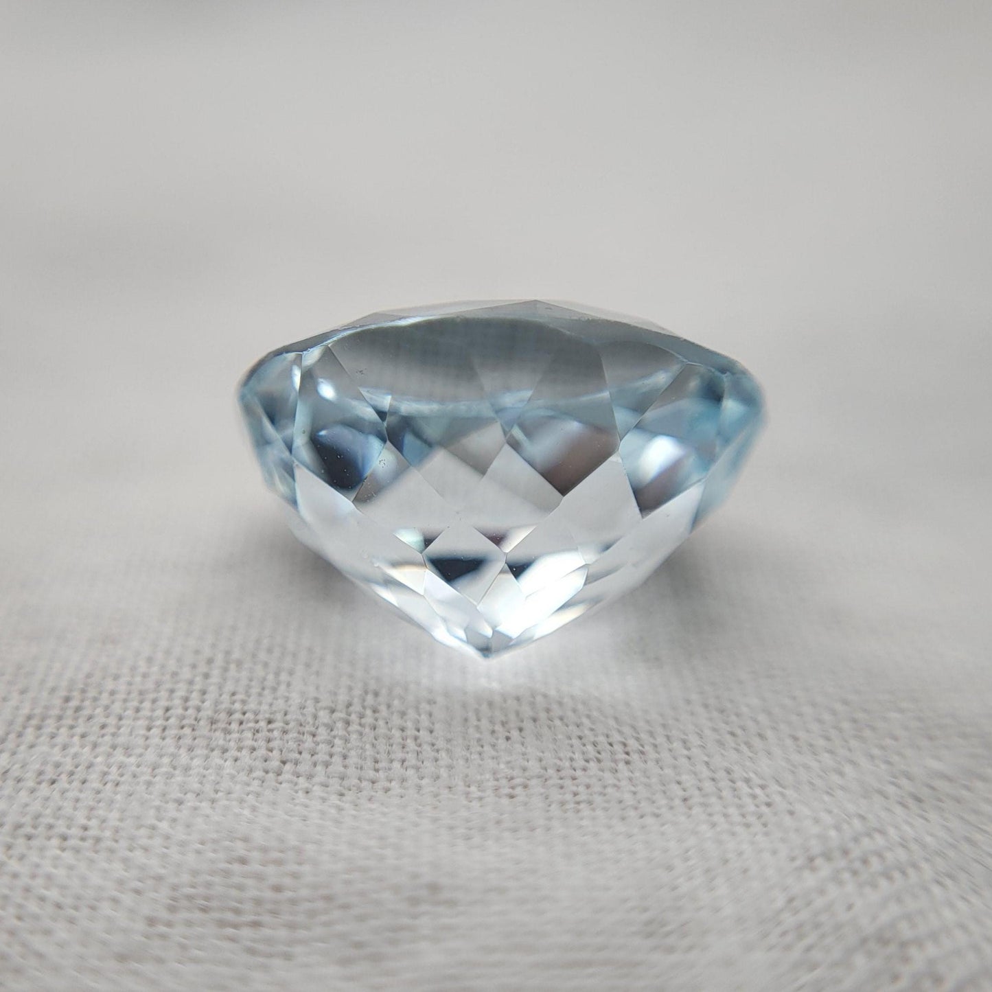 8.39 ct Very Light Blue Aquamarine, 14x12mm Oval Cut Faceted Loose Gemstone