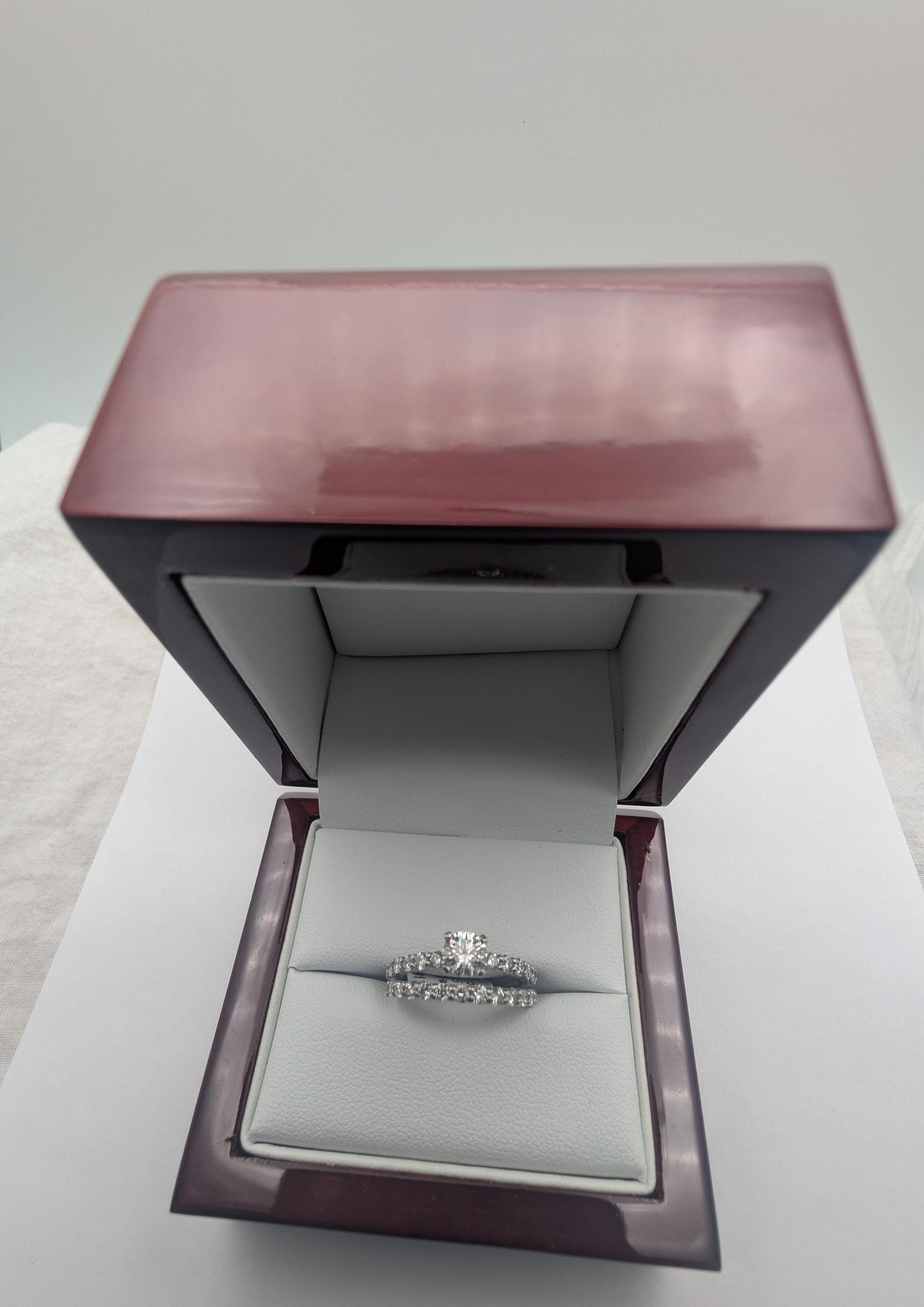 Gorgeous 950 platinum and genuine diamond wedding ring engagement set Round Brilliant size 5