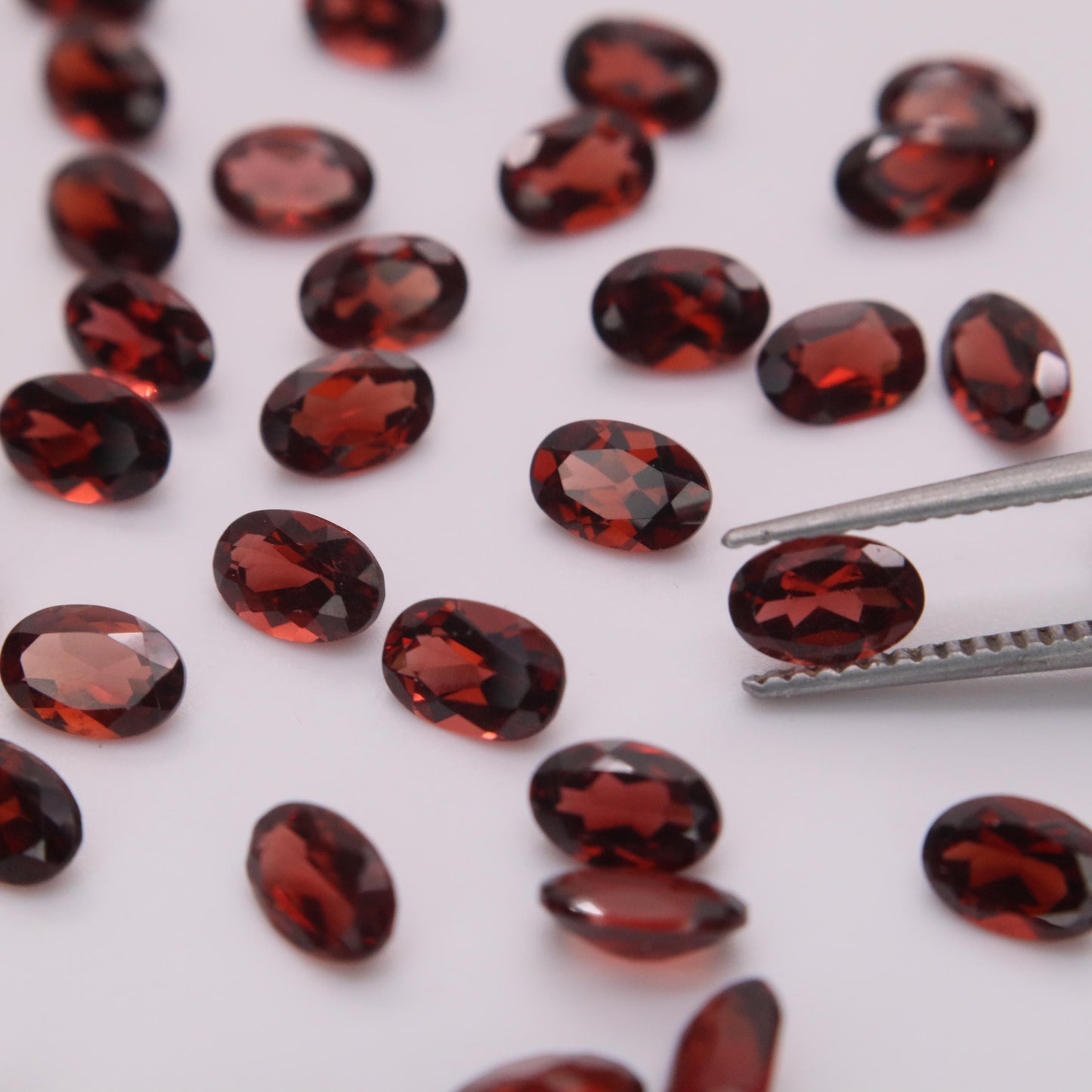 One 6x4mm Red Garnet Oval Cut, Faceted Loose Gemstone
