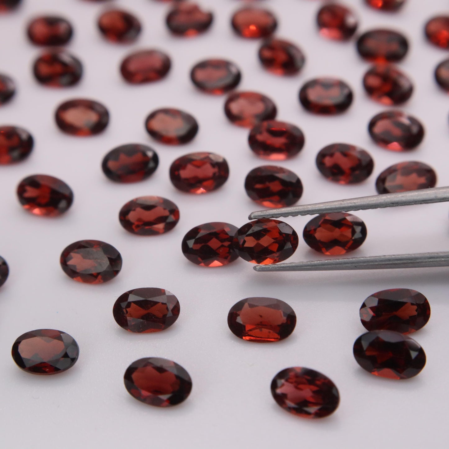 One 6x4mm Red Garnet Oval Cut, Faceted Loose Gemstone