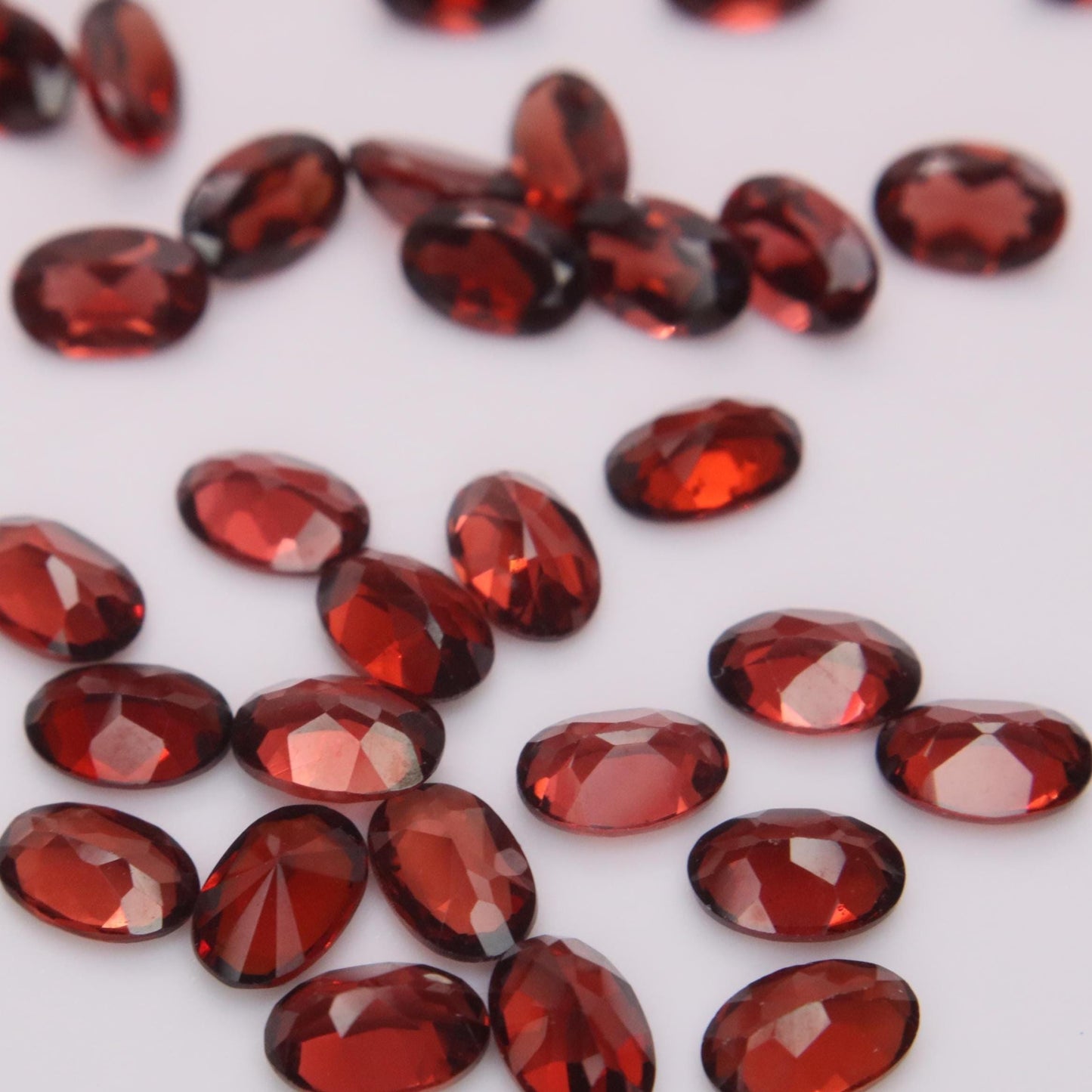 One 6x4mm Red Garnet Oval Cut, Faceted Loose Gemstone