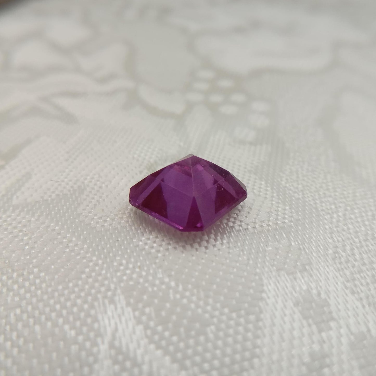 10.5 mm x9.9 mm Purple Lab Sapphire Loose Gem, 6.14 carat, Lab Created Square Gemstone, June Birthstone Color 10mm square