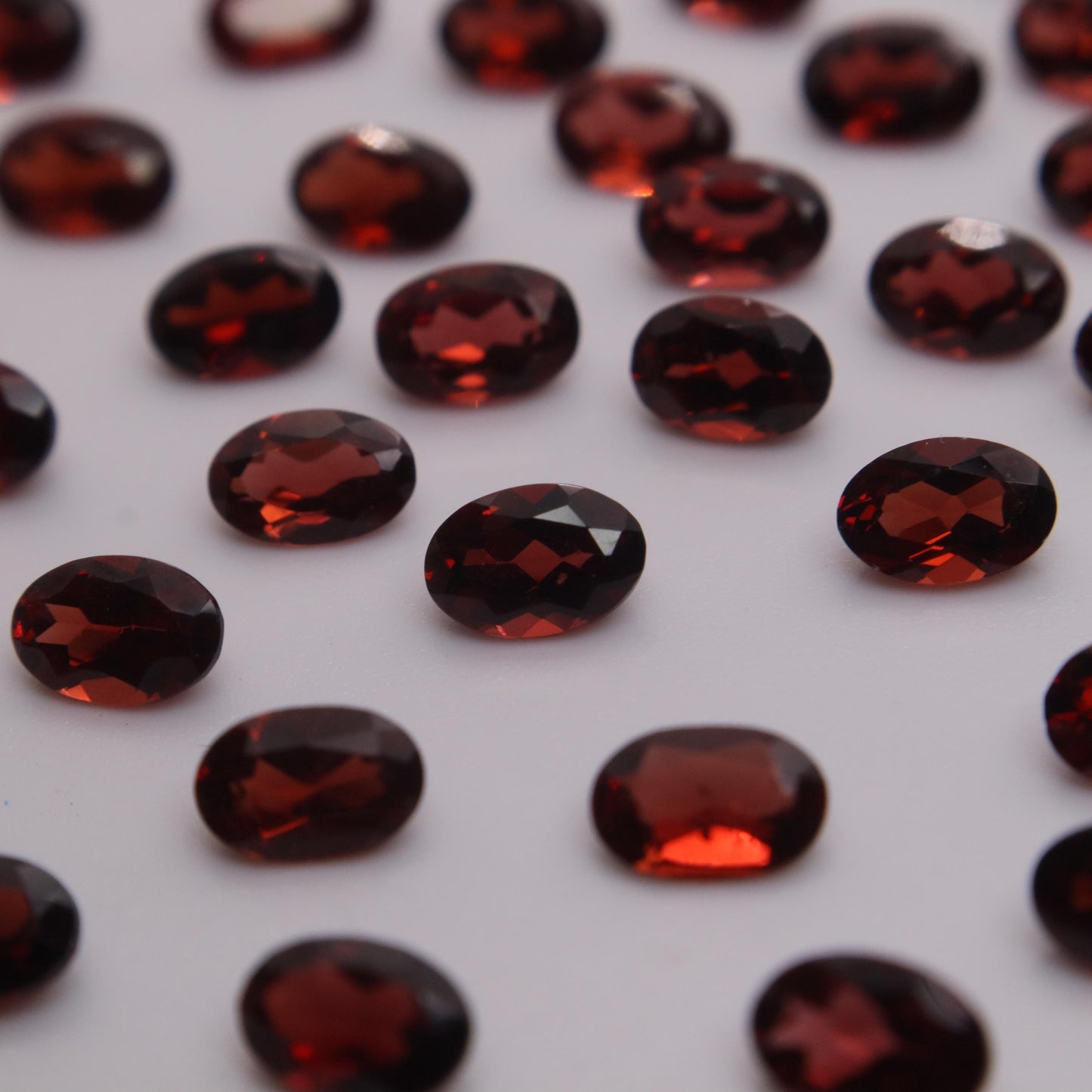 One 6x4mm Red Garnet Oval Cut, Faceted Loose Gemstone