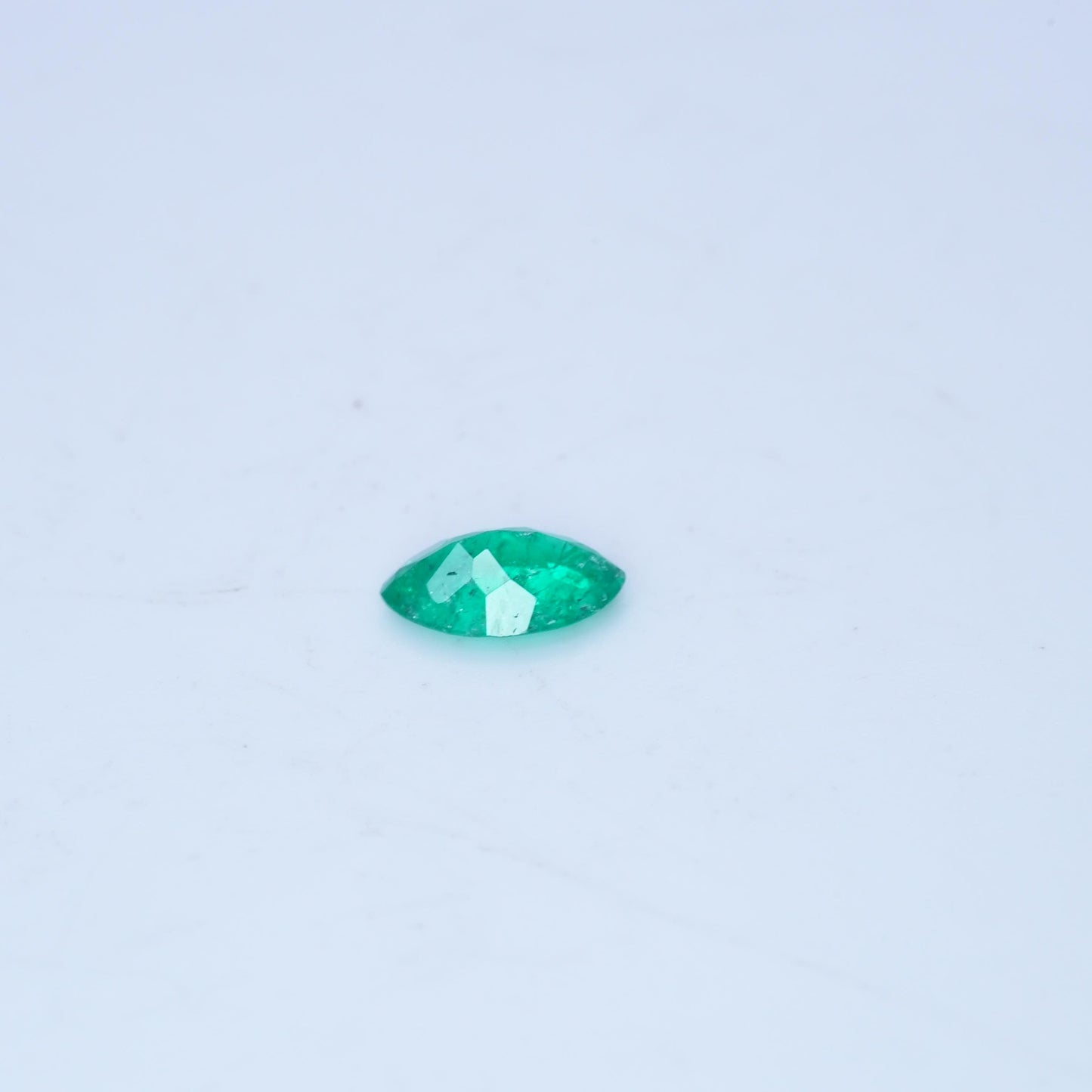 1 carat Natural Emerald 9.3x5.75mm Marquise Cut