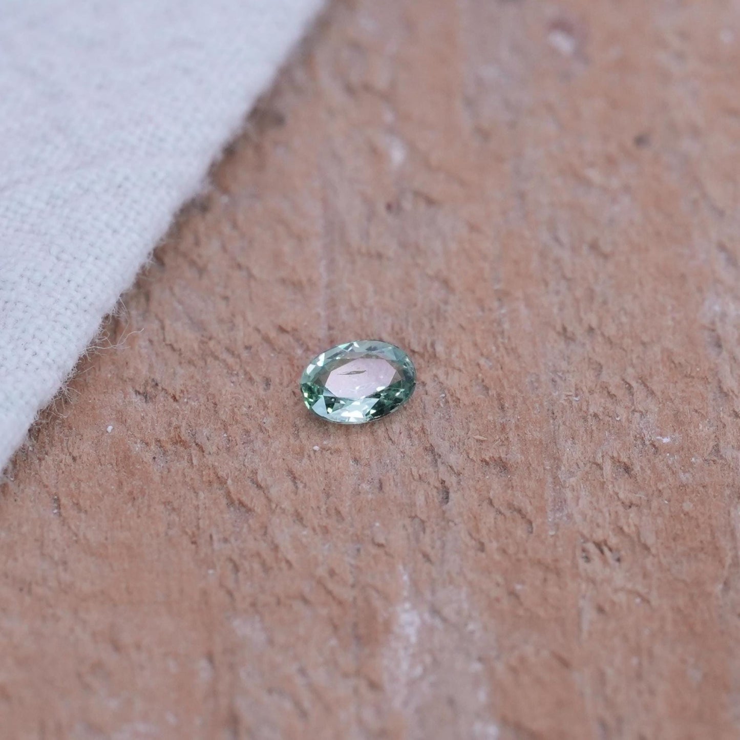 0.16 carat Natural Alexandrite 4x3mm Oval Cut, Green to Purple Color Change