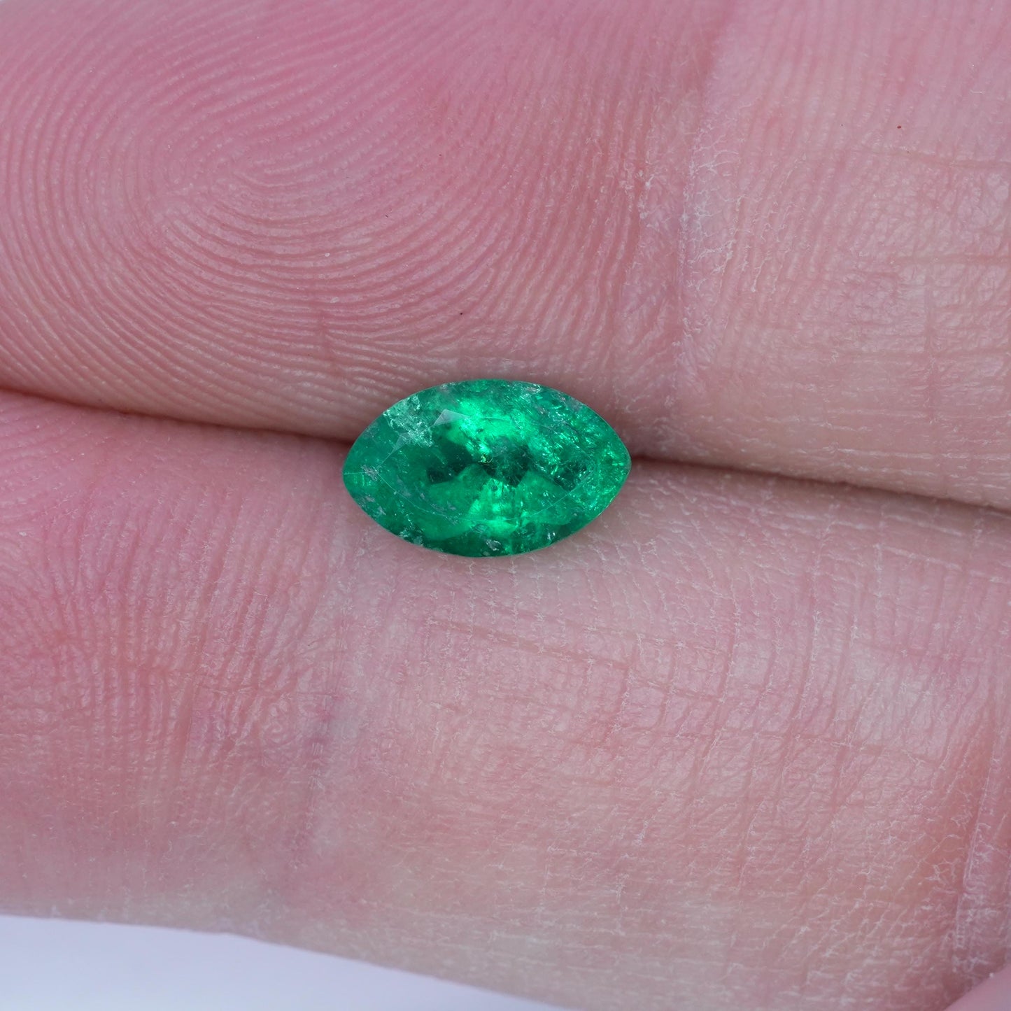1 carat Natural Emerald 9.3x5.75mm Marquise Cut