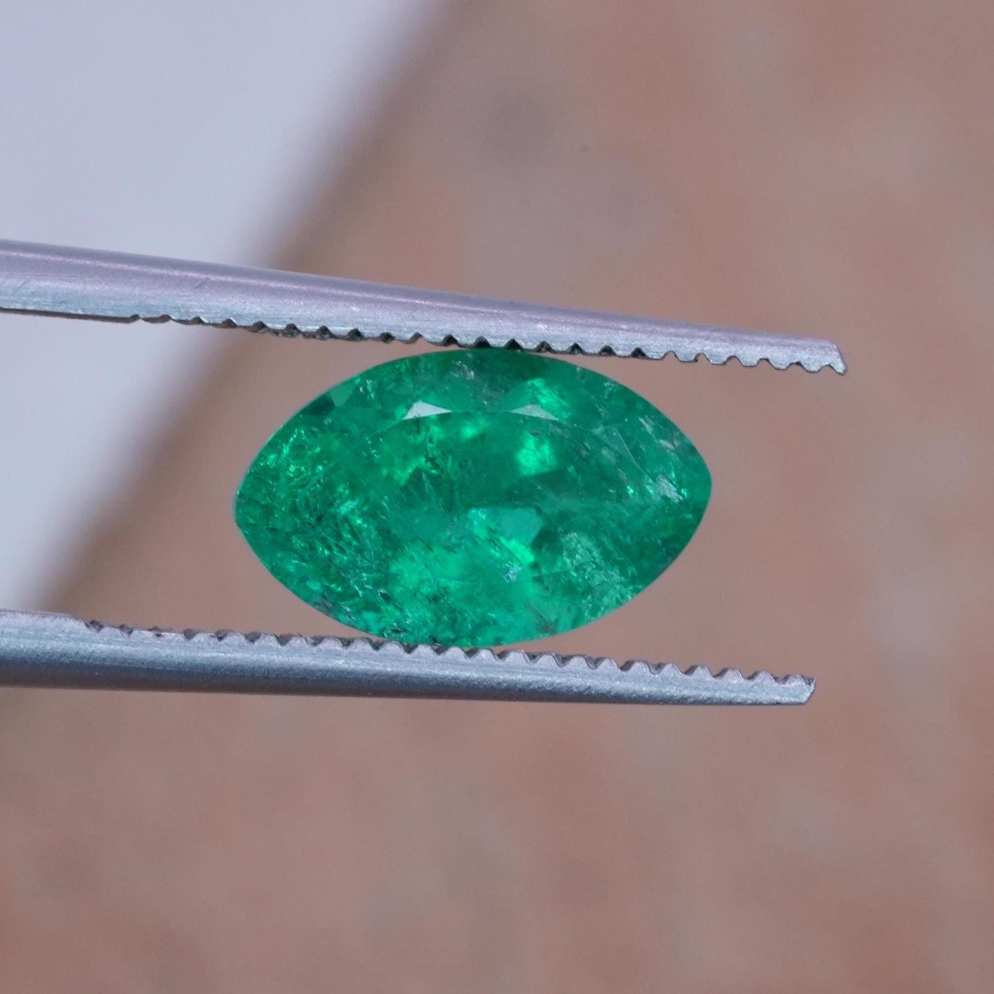 1 carat Natural Emerald 9.3x5.75mm Marquise Cut