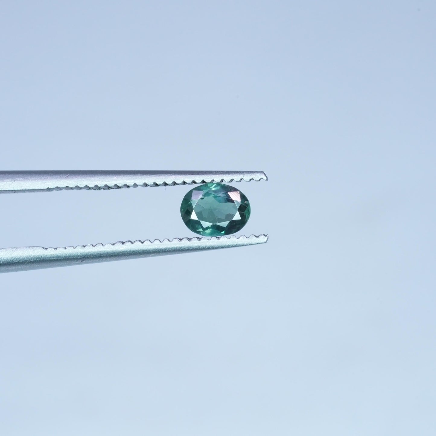 0.30 carat Natural Alexandrite 4.45x3.4mm Oval Cut, Green to Purple Color Change