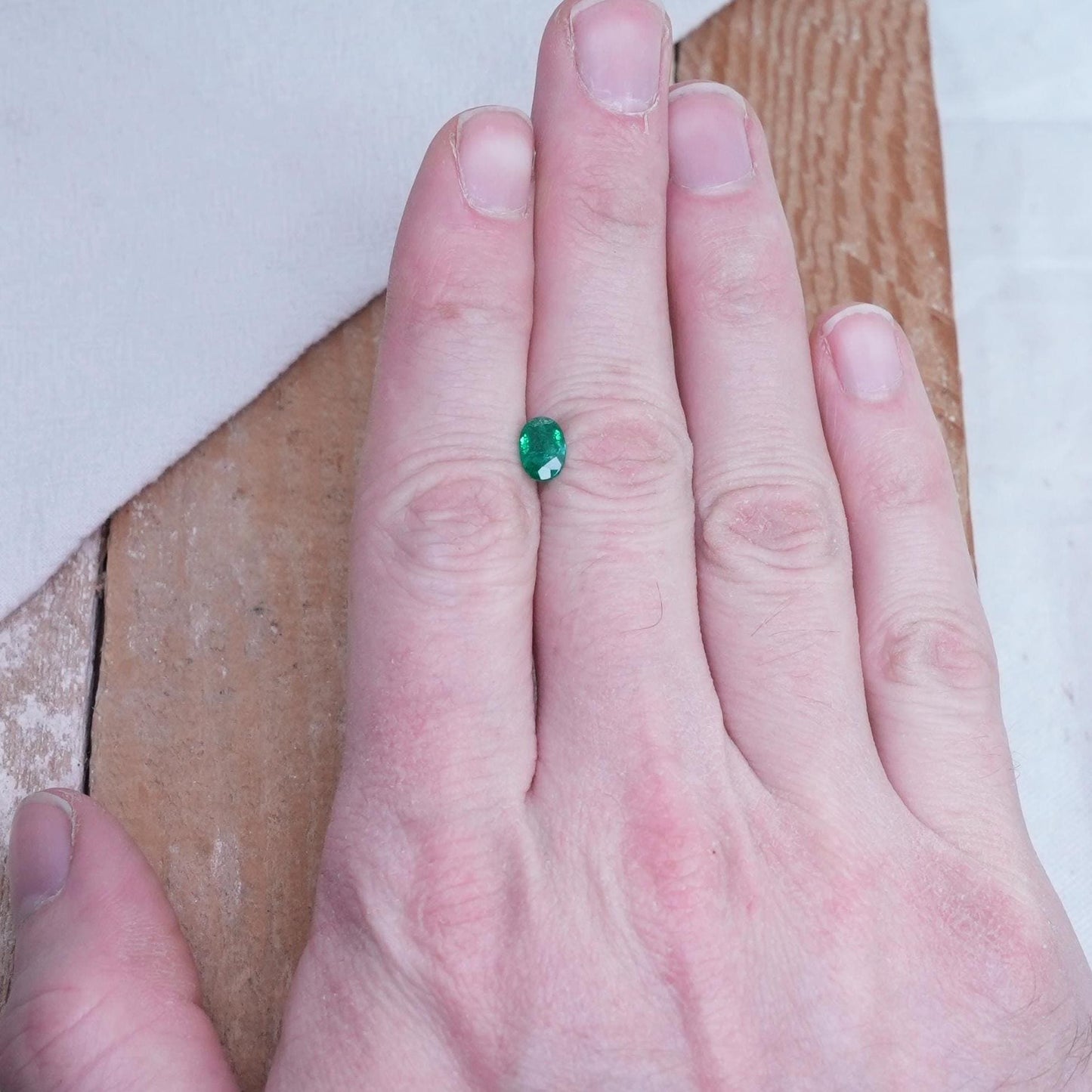 1 carat Natural Emerald 7.8x5.5mm Oval Cut