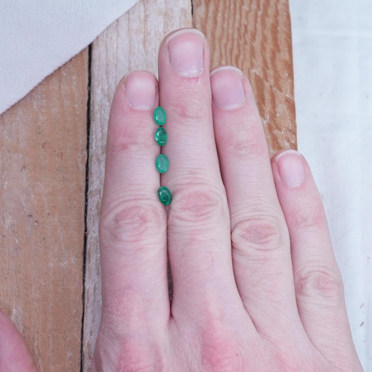 ONE- 6x4mm Natural Emerald, Oval Cut