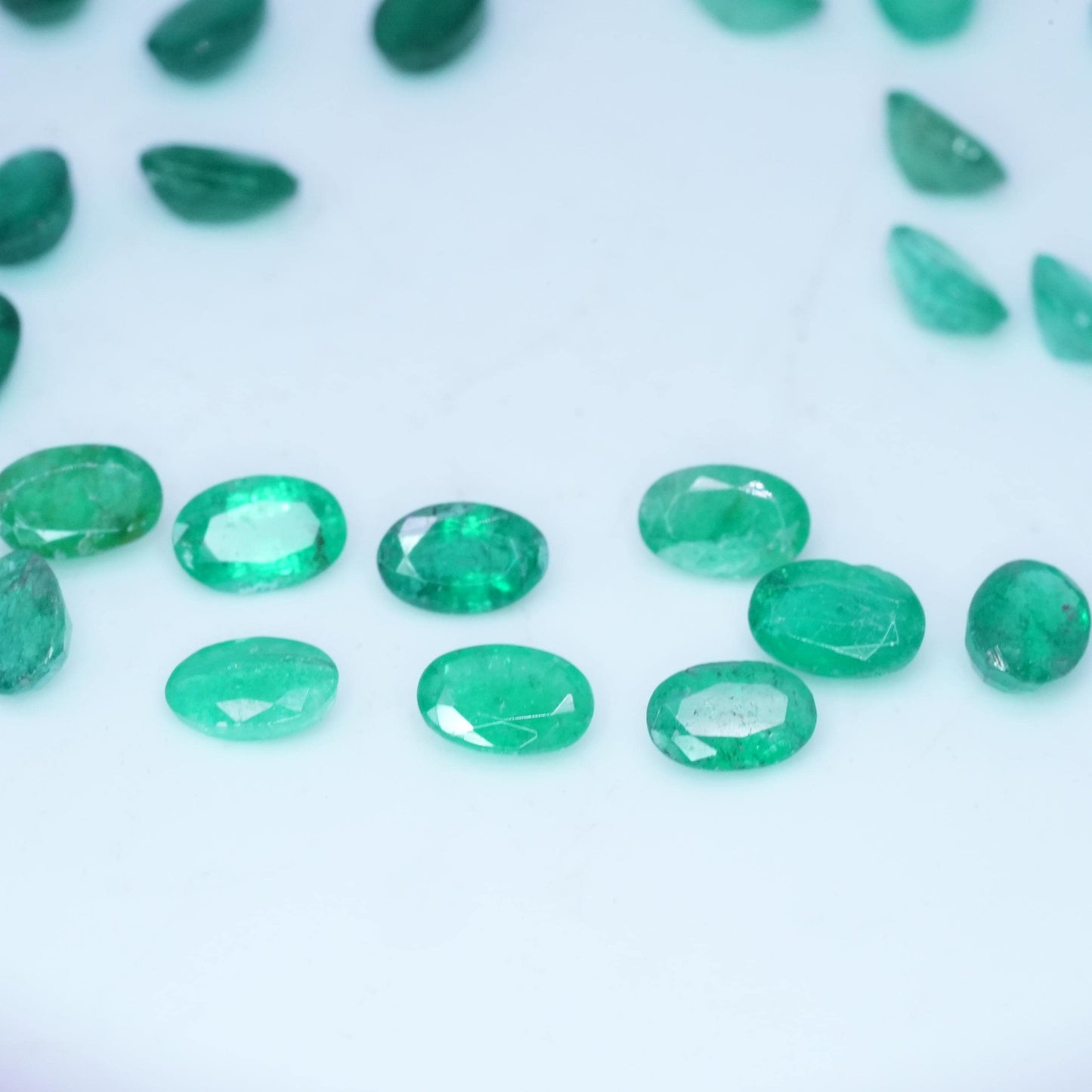 ONE- 6x4mm Natural Emerald, Oval Cut