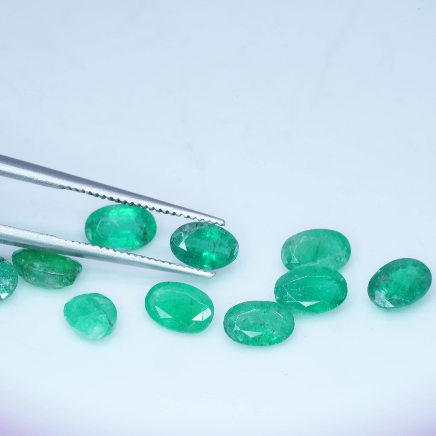 ONE- 6x4mm Natural Emerald, Oval Cut
