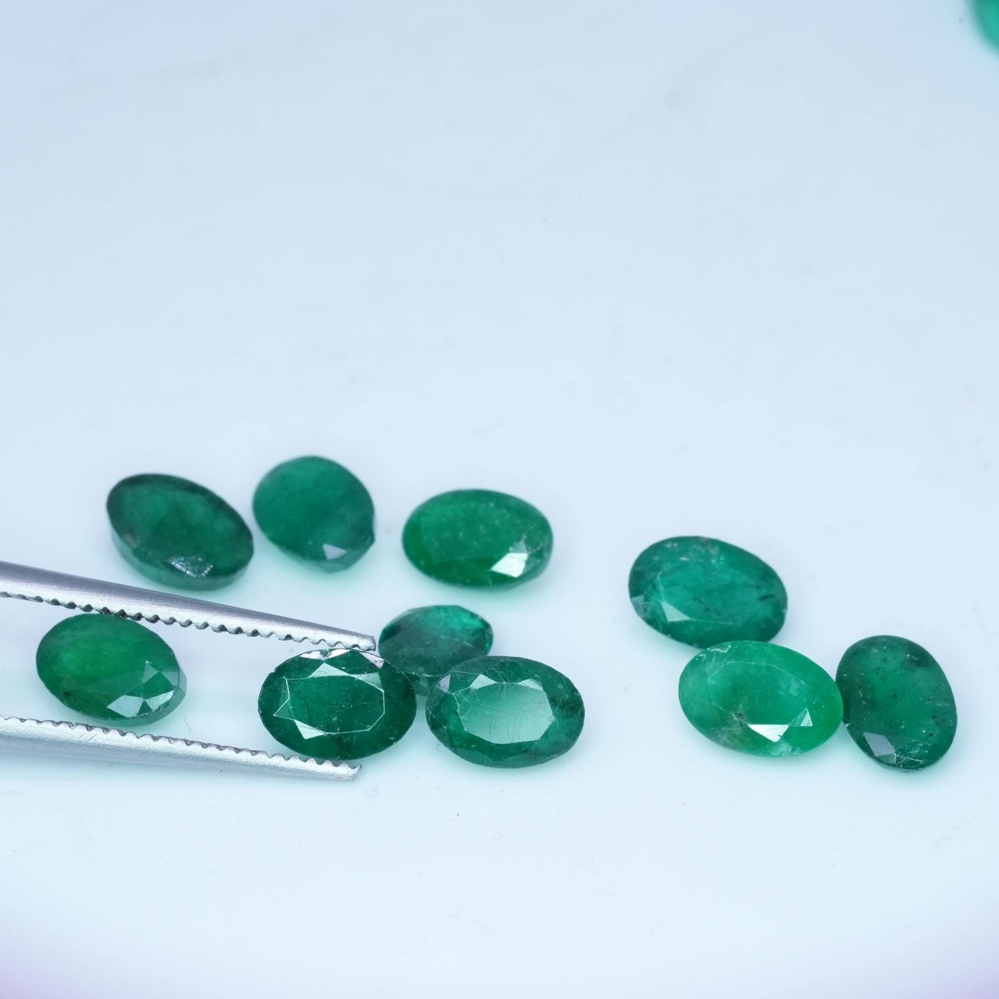 ONE- 6x4mm Natural Emerald, Oval Cut