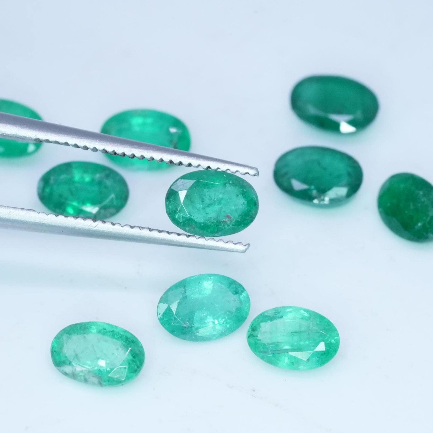 ONE- 6x4mm Natural Emerald, Oval Cut