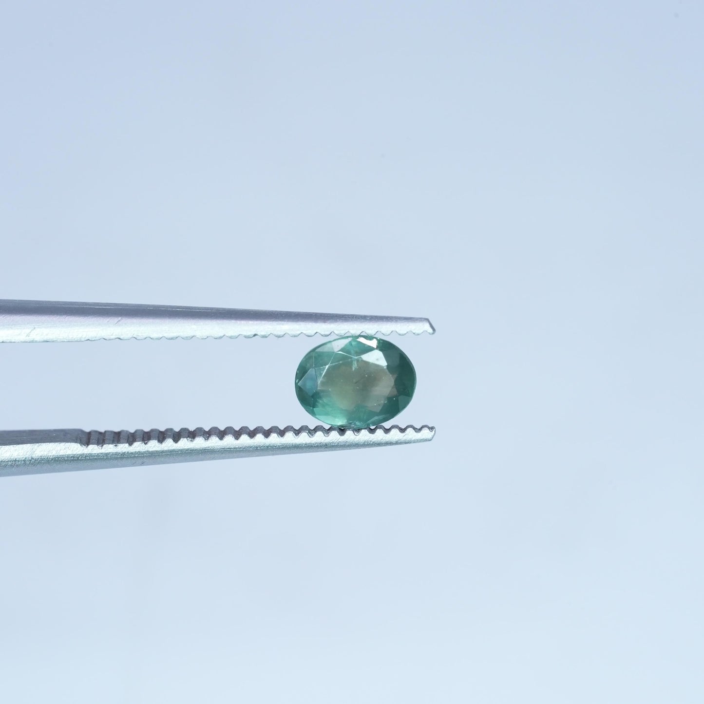 0.34 carat Natural Alexandrite 4.85x3.85mm Oval Cut, Green to Purple Color Change