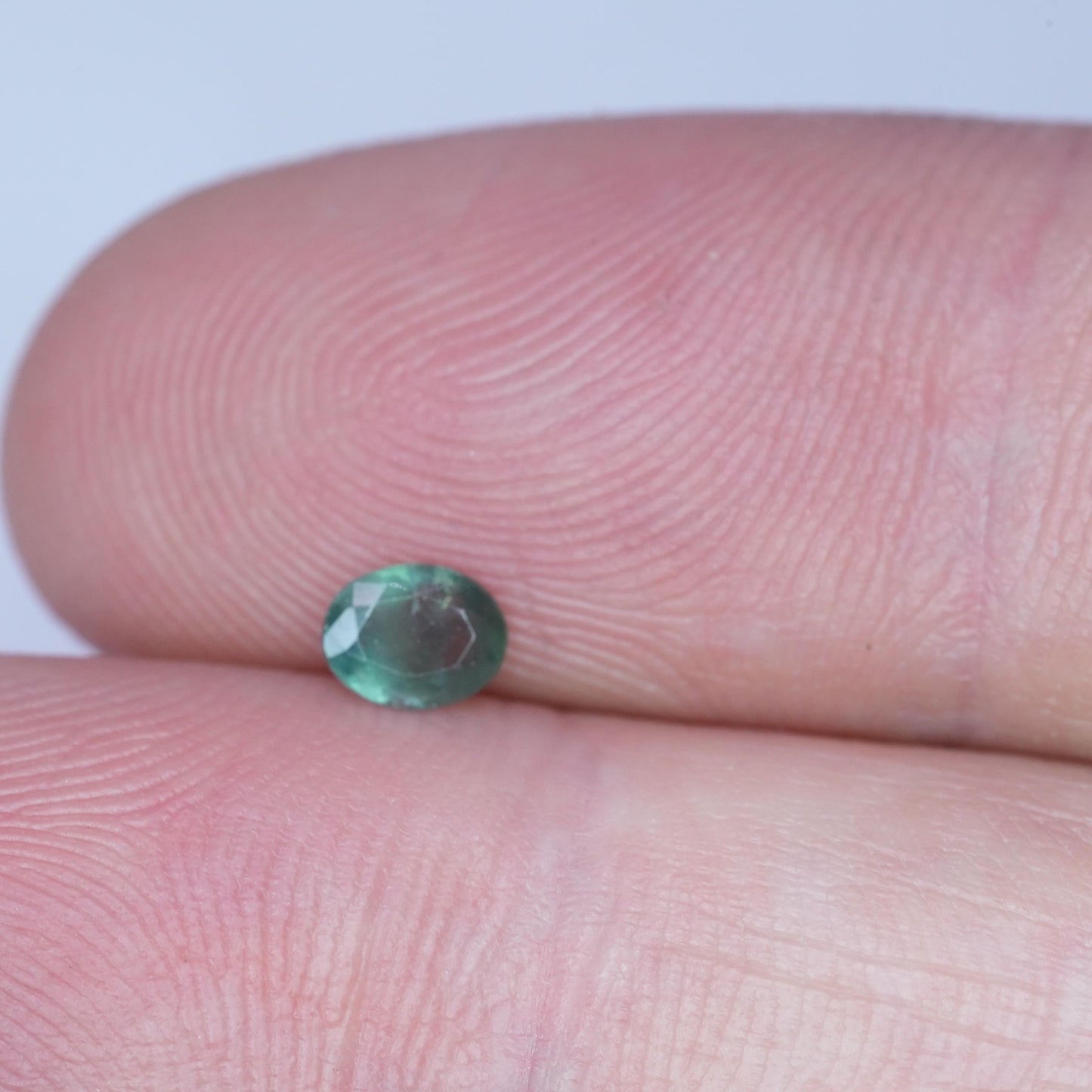0.34 carat Natural Alexandrite 4.85x3.85mm Oval Cut, Green to Purple Color Change