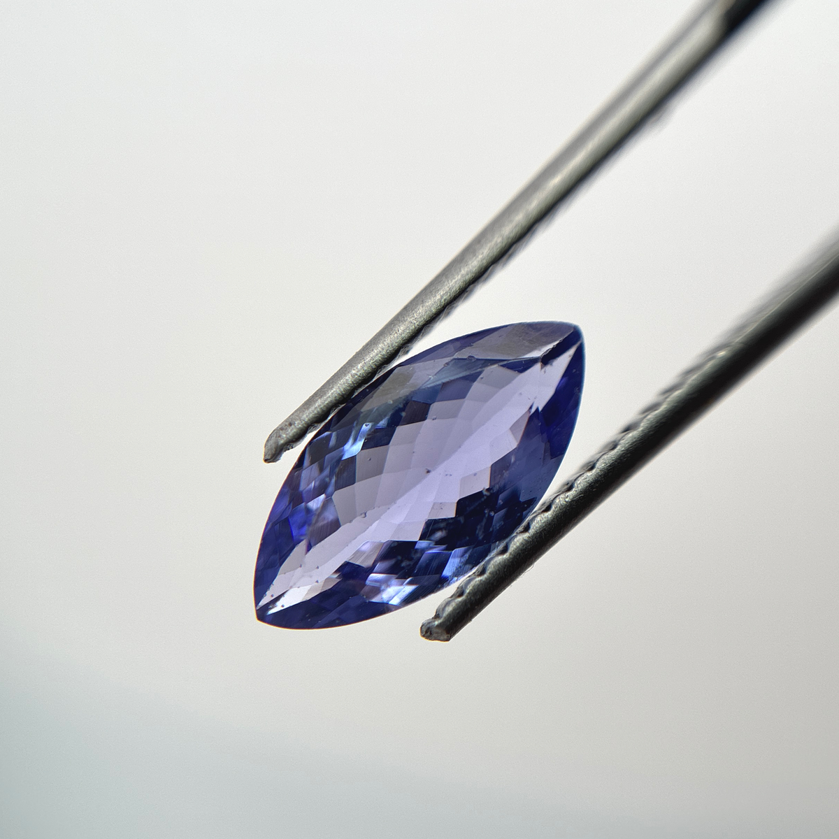 1.27 carat Violet-Blue Tanzanite, 11x5.5mm Marquise Cut