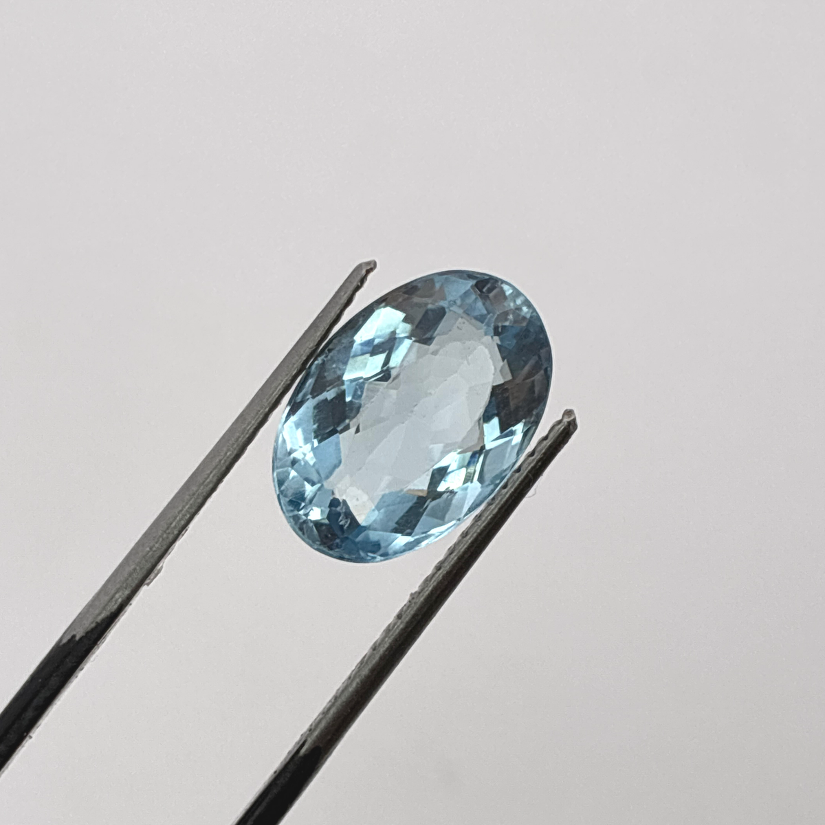 3.55 carat Blue Aquamarine, 12.5x8.5mm Oval cut Loose Gemstone